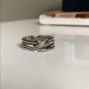 Diamond crossover ring